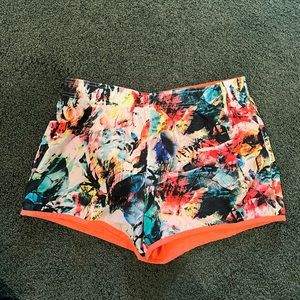 Reversible athletic shorts